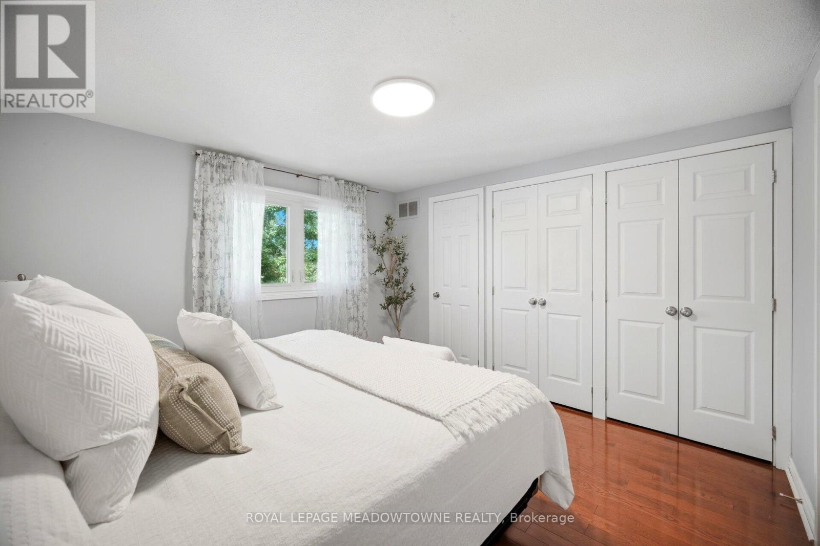 












16 DUTCH MYRTLE WAY

,
Toronto,




Ontario
M3B3K8

