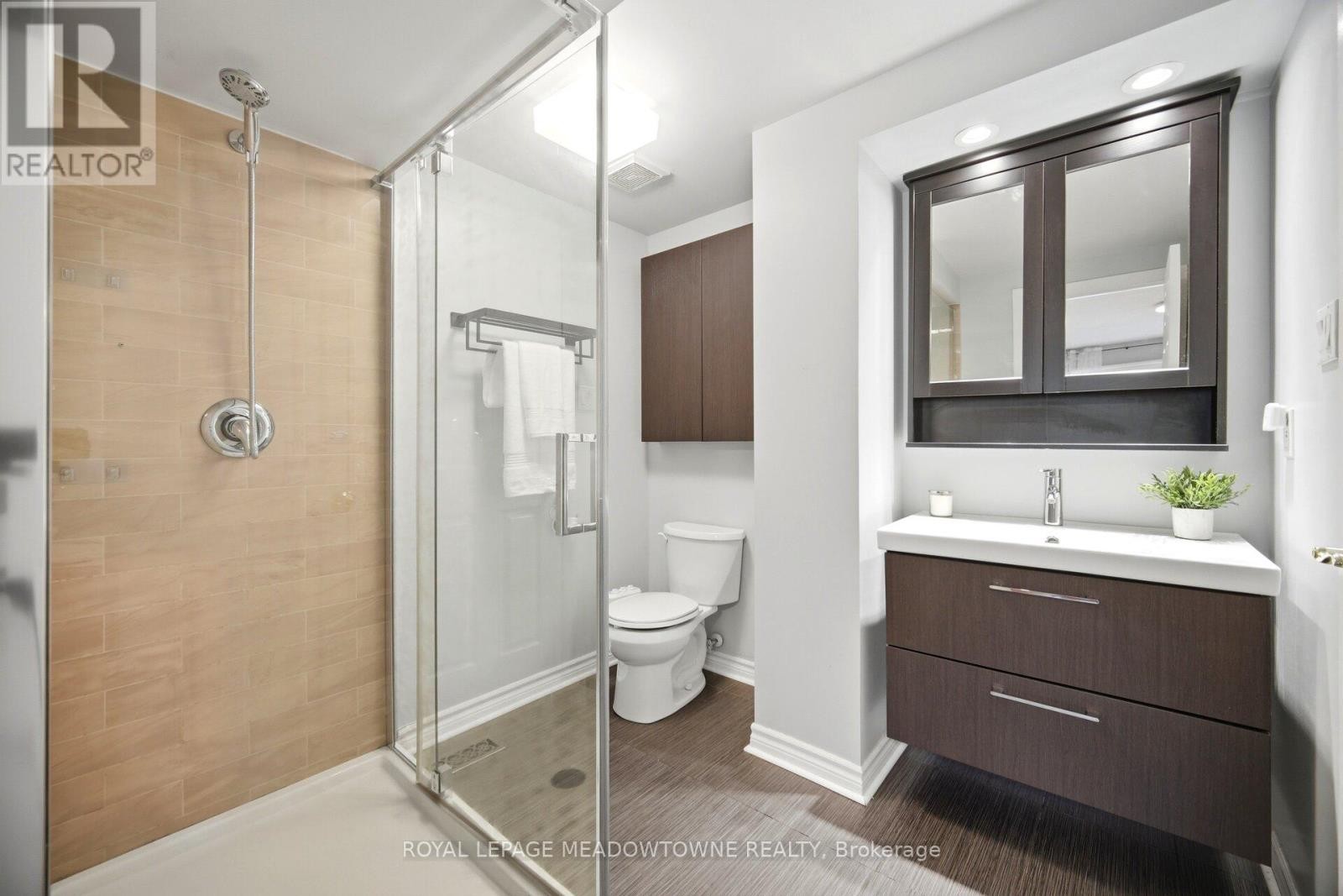 












16 DUTCH MYRTLE WAY

,
Toronto,




Ontario
M3B3K8

