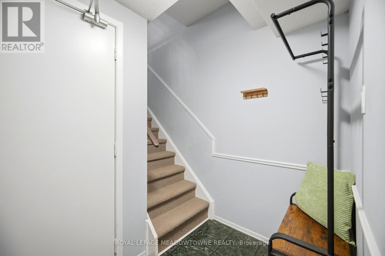 












16 DUTCH MYRTLE WAY

,
Toronto,




Ontario
M3B3K8

