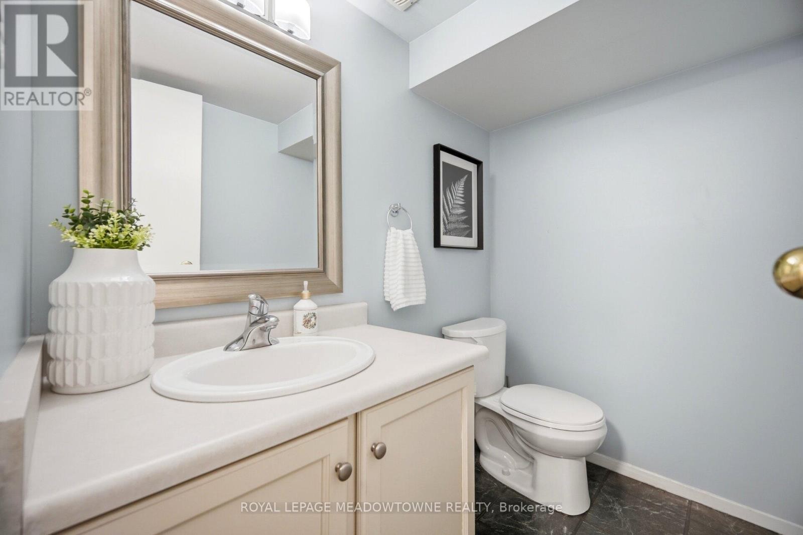 












16 DUTCH MYRTLE WAY

,
Toronto,




Ontario
M3B3K8

