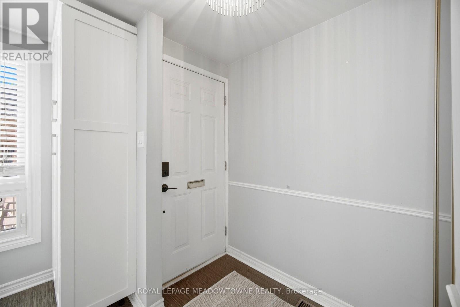 












16 DUTCH MYRTLE WAY

,
Toronto,




Ontario
M3B3K8

