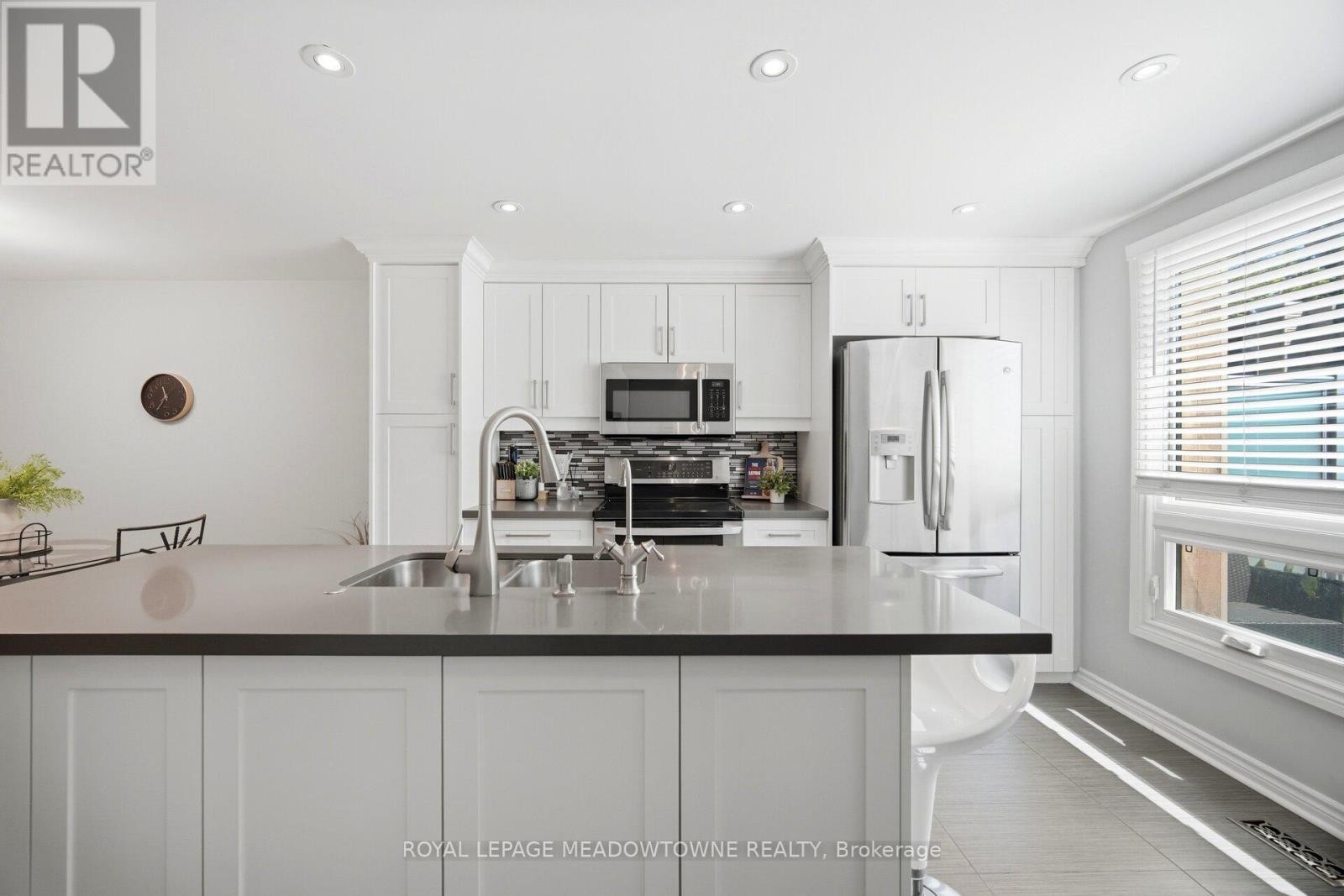 












16 DUTCH MYRTLE WAY

,
Toronto,




Ontario
M3B3K8

