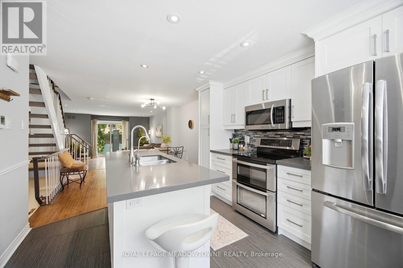 












16 DUTCH MYRTLE WAY

,
Toronto,




Ontario
M3B3K8

