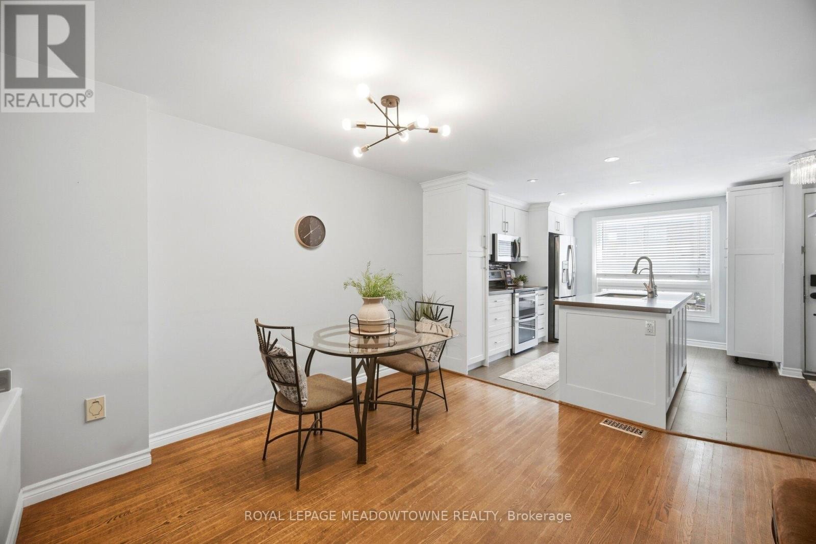 












16 DUTCH MYRTLE WAY

,
Toronto,




Ontario
M3B3K8

