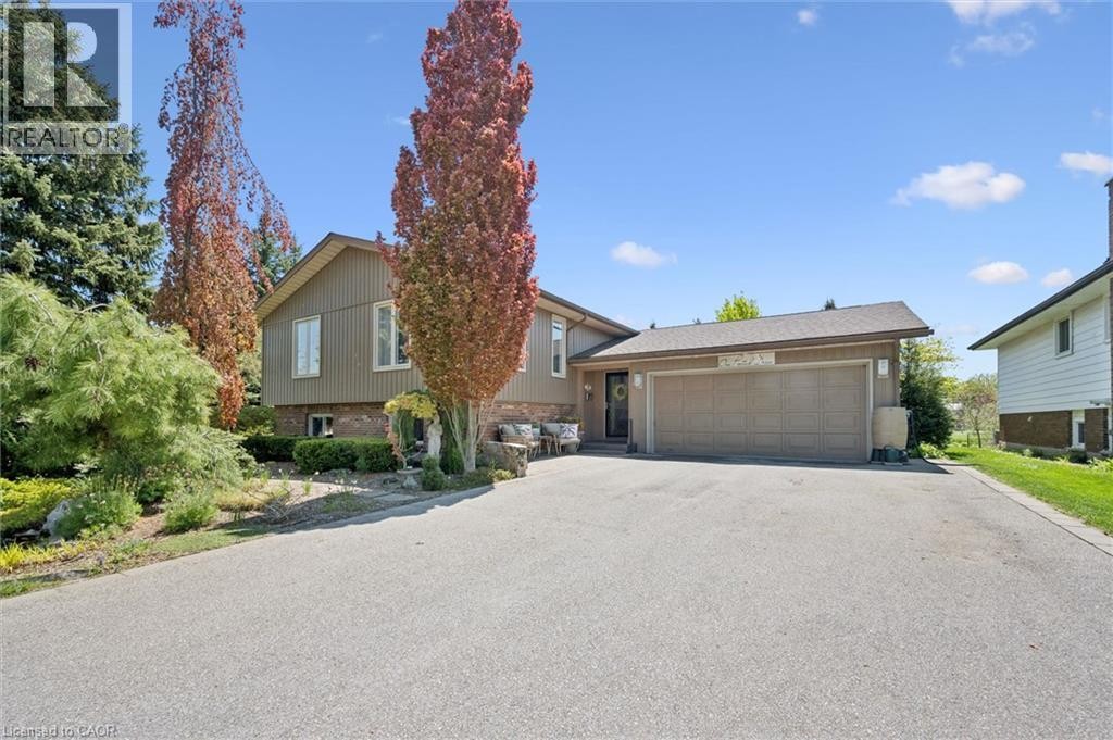 












1 PINTAIL Drive

,
Elmira,




Ontario
N3B3C2

