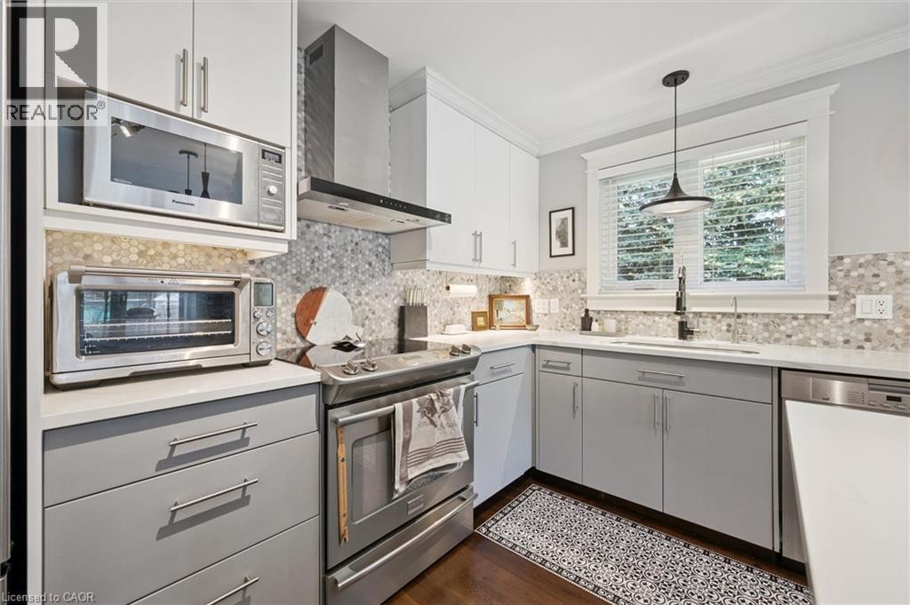 












1 PINTAIL Drive

,
Elmira,




Ontario
N3B3C2

