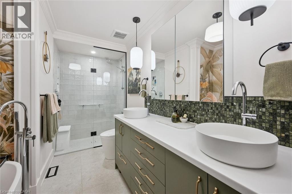 












1 PINTAIL Drive

,
Elmira,




Ontario
N3B3C2

