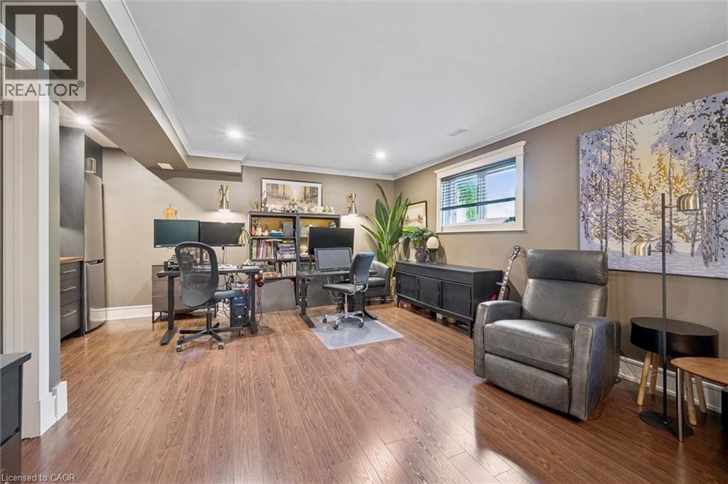












1 PINTAIL Drive

,
Elmira,




Ontario
N3B3C2

