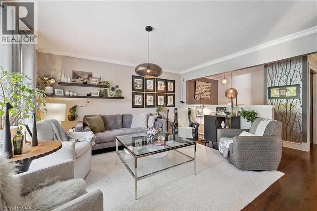 












1 PINTAIL Drive

,
Elmira,




Ontario
N3B3C2

