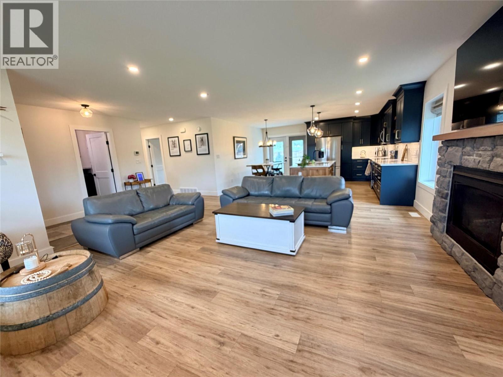 












5308 49 Street

,
Pouce Coupe,




British Columbia
V0C2C0

