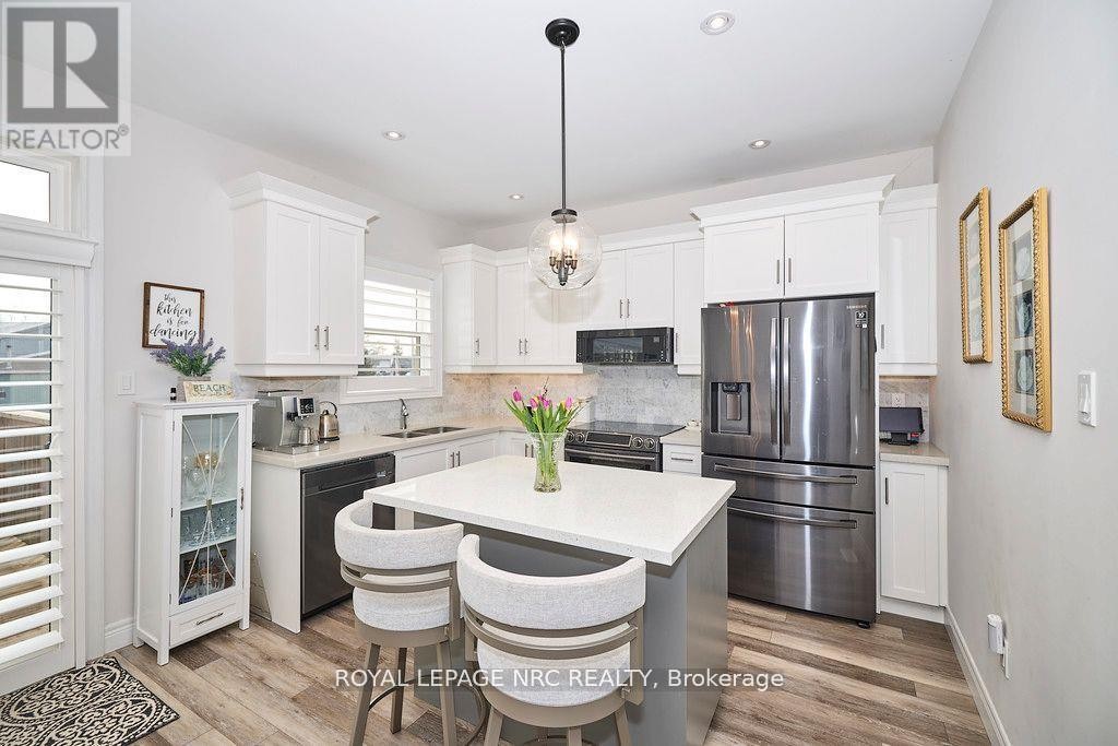 












3806 RYAN AVENUE

,
Fort Erie (Crystal Beach),




Ontario
L0S1B0

