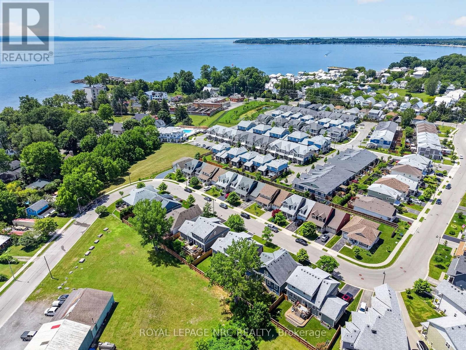 












3806 RYAN AVENUE

,
Fort Erie (Crystal Beach),




Ontario
L0S1B0

