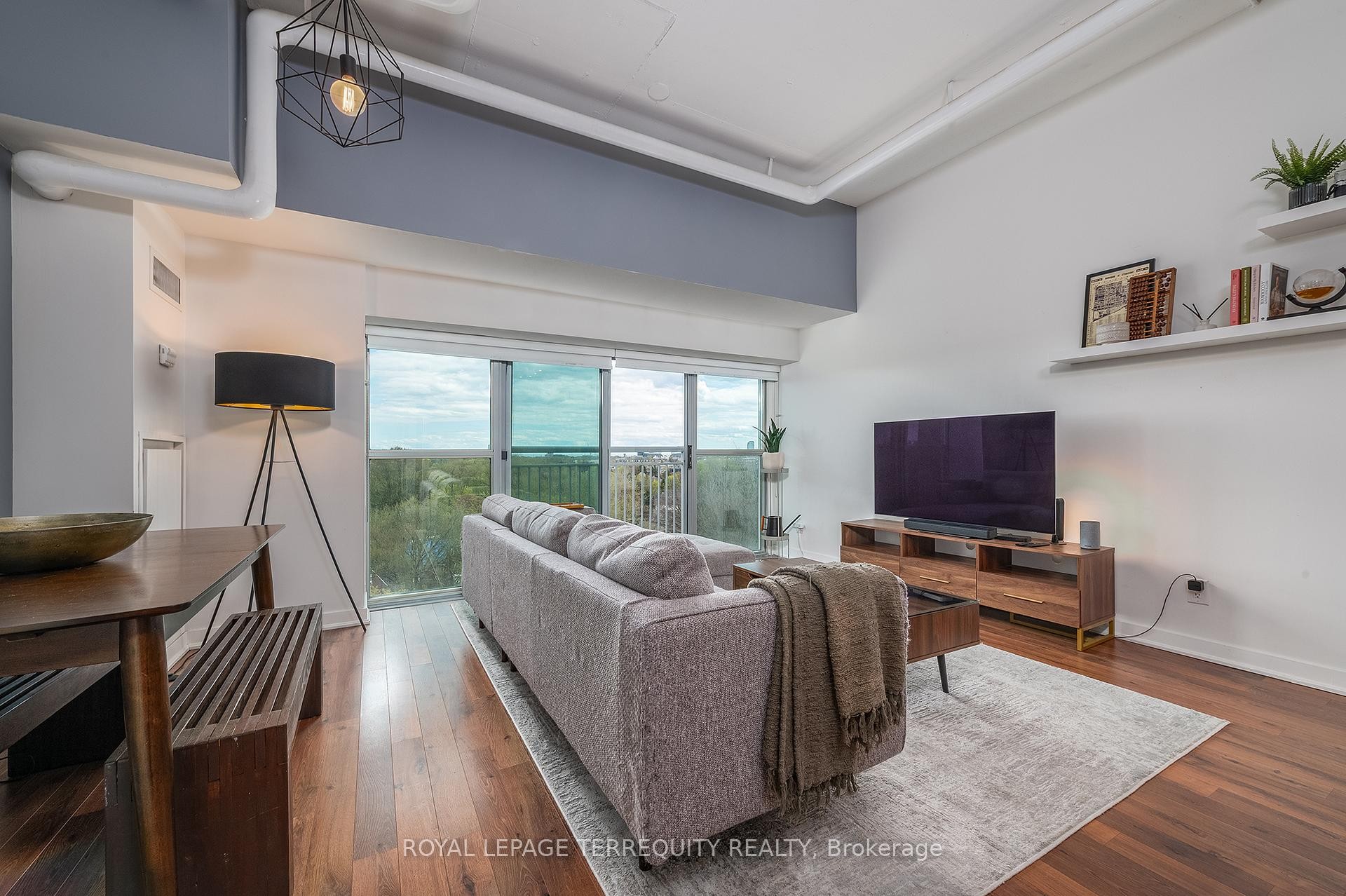 









2


Fieldway

Road, 707,
Toronto,




ON
M8Z 0B9

