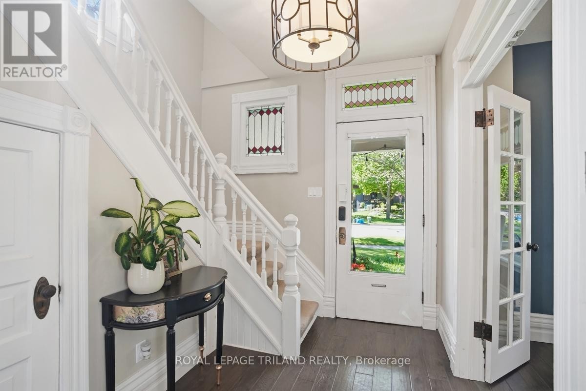 












574 PRINCESS AVENUE

,
London East (East F),




Ontario
N6B2B9

