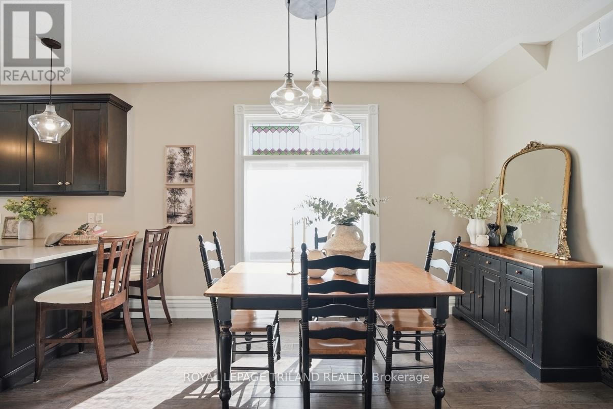












574 PRINCESS AVENUE

,
London East (East F),




Ontario
N6B2B9

