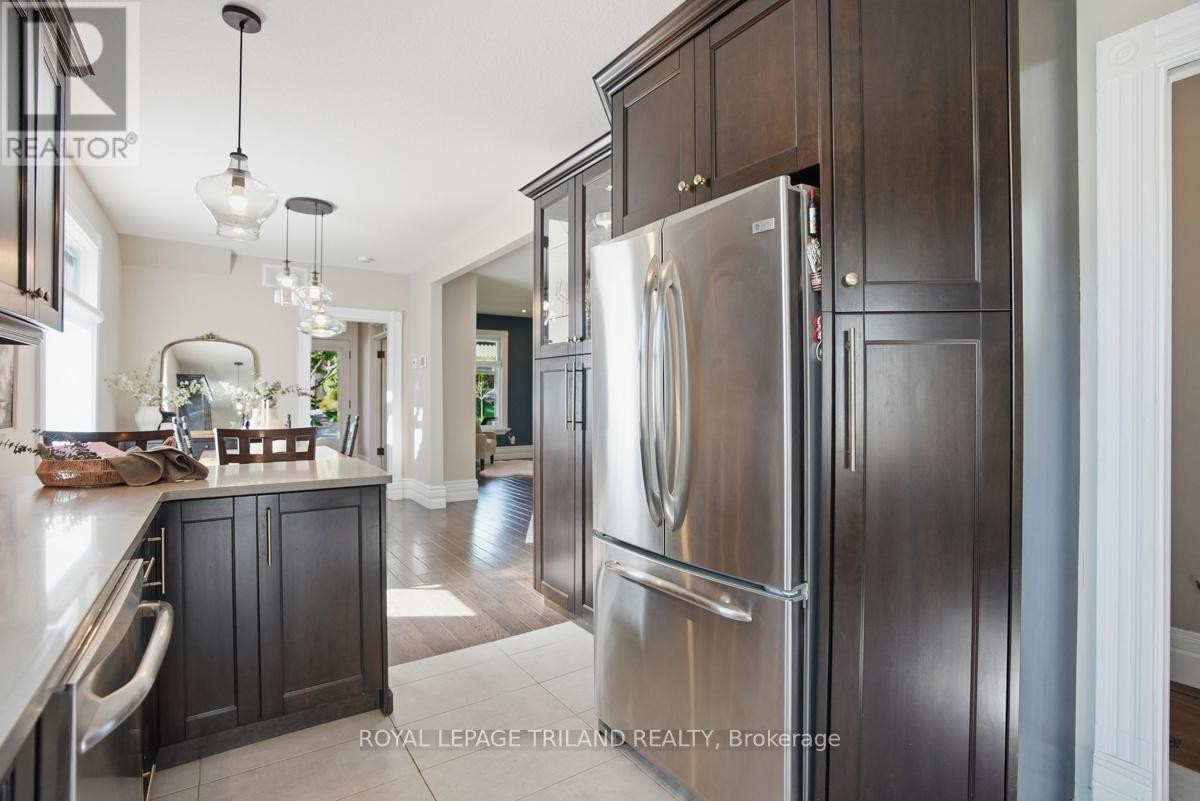 












574 PRINCESS AVENUE

,
London East (East F),




Ontario
N6B2B9

