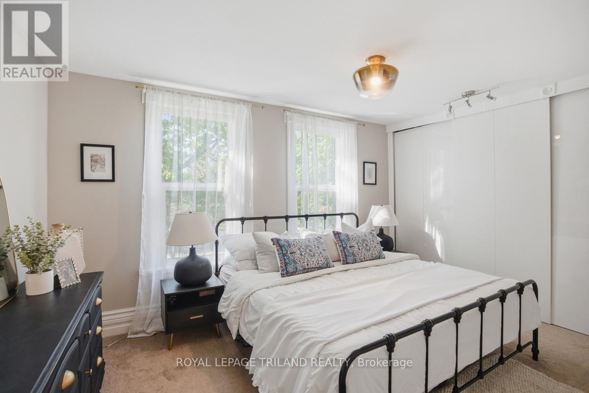 












574 PRINCESS AVENUE

,
London East (East F),




Ontario
N6B2B9

