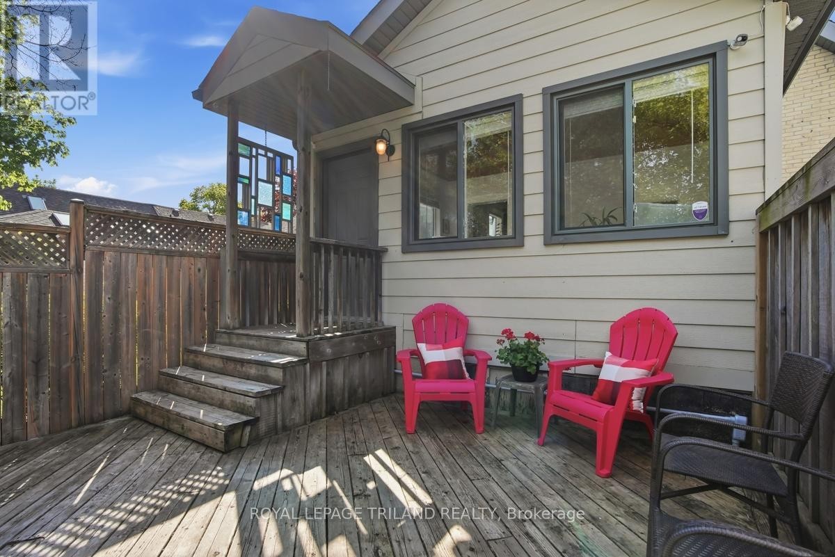 












574 PRINCESS AVENUE

,
London East (East F),




Ontario
N6B2B9

