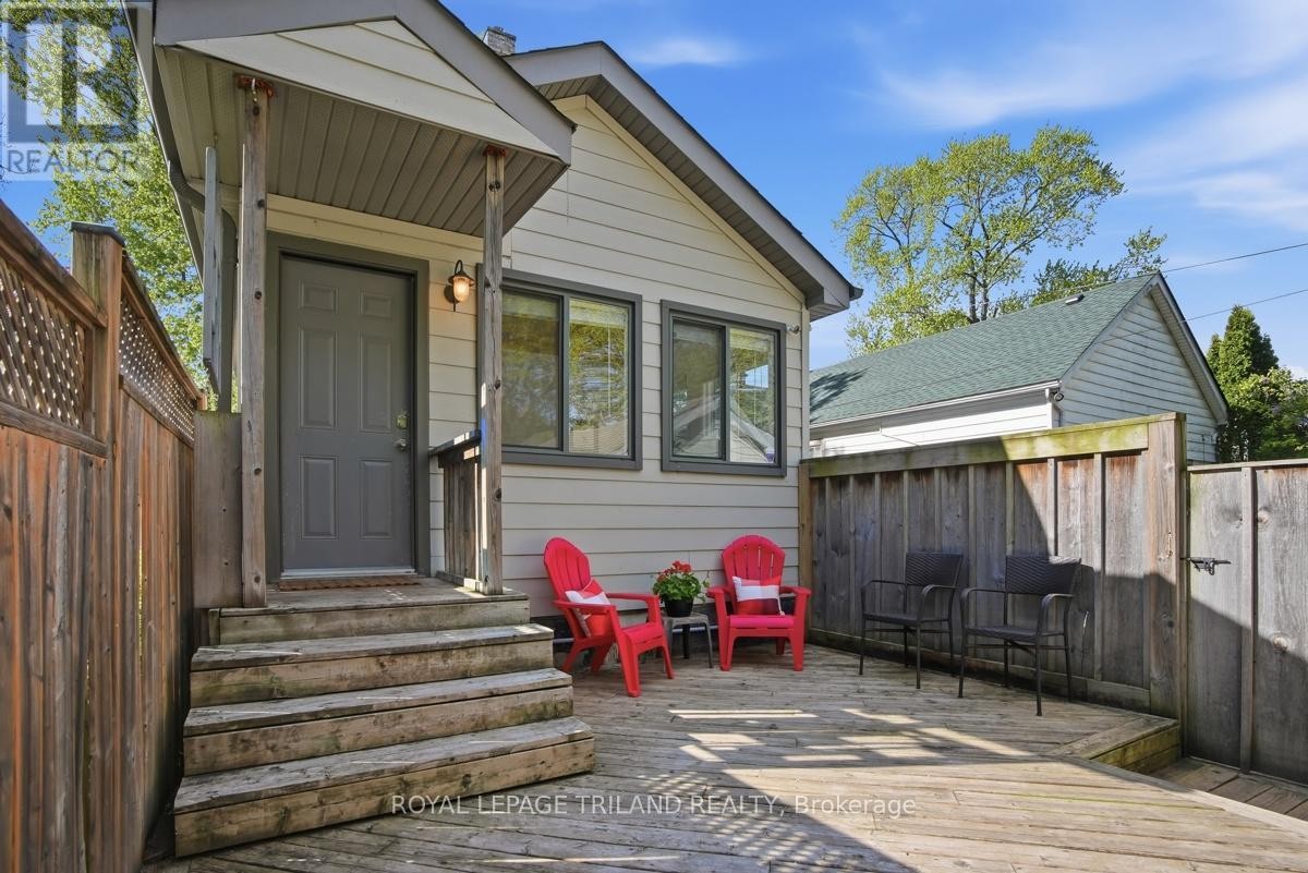 












574 PRINCESS AVENUE

,
London East (East F),




Ontario
N6B2B9

