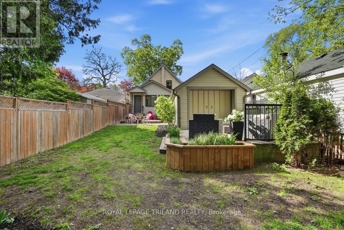 












574 PRINCESS AVENUE

,
London East (East F),




Ontario
N6B2B9

