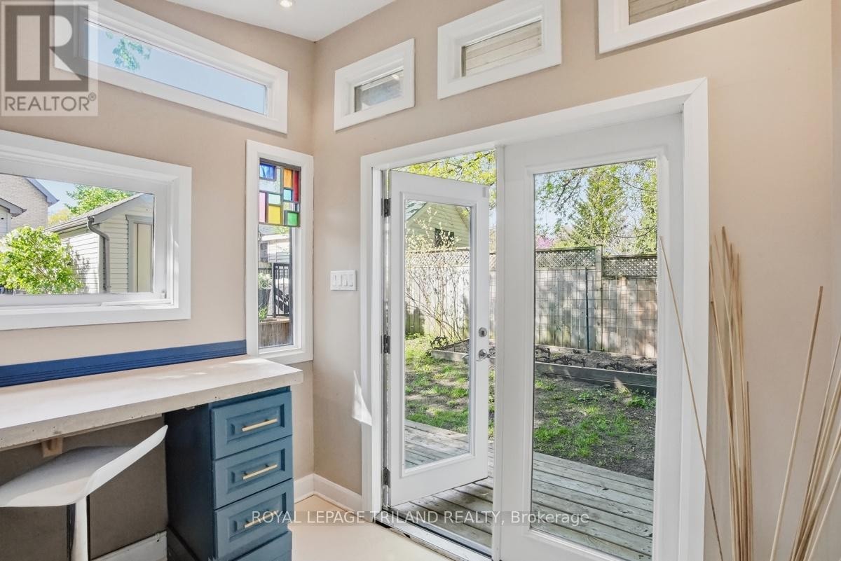 












574 PRINCESS AVENUE

,
London East (East F),




Ontario
N6B2B9

