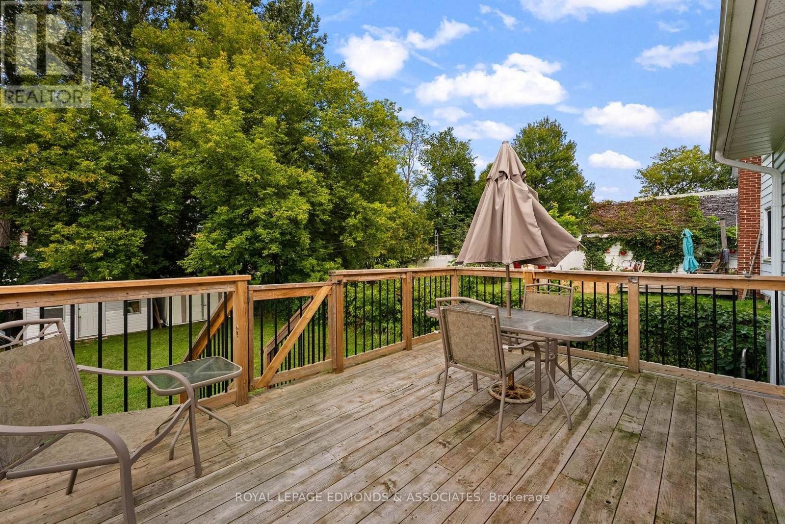 












403 ALFRED STREET

,
Pembroke,




Ontario
K8A3B3

