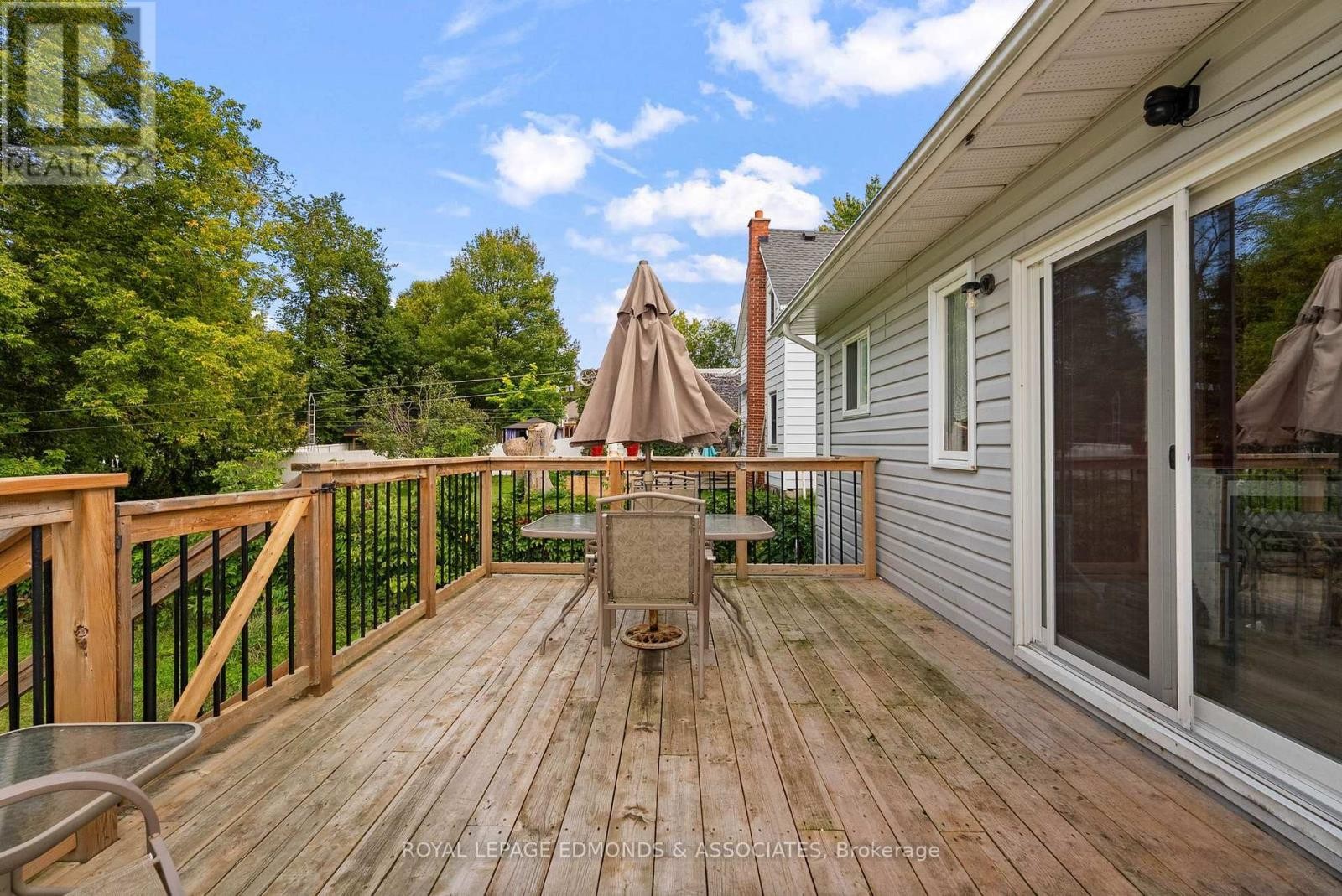 












403 ALFRED STREET

,
Pembroke,




Ontario
K8A3B3


