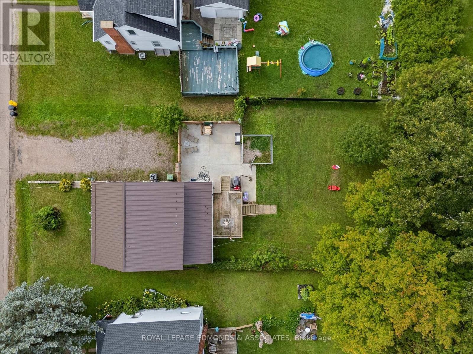 












403 ALFRED STREET

,
Pembroke,




Ontario
K8A3B3


