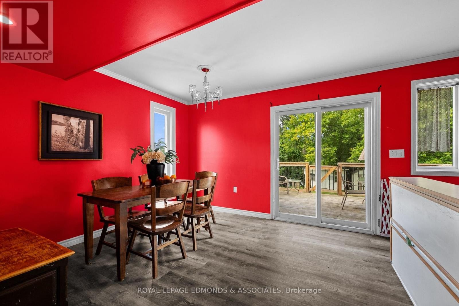 












403 ALFRED STREET

,
Pembroke,




Ontario
K8A3B3

