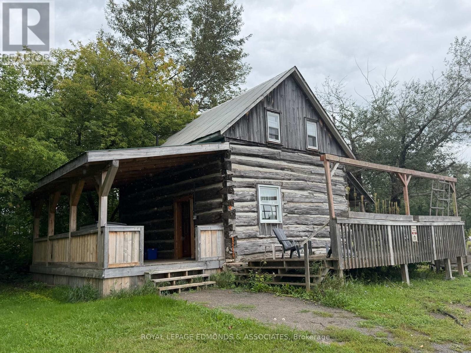 












8744 HWY 60 HIGHWAY

,
North Algona Wilberforce,




Ontario
K0J1T0

