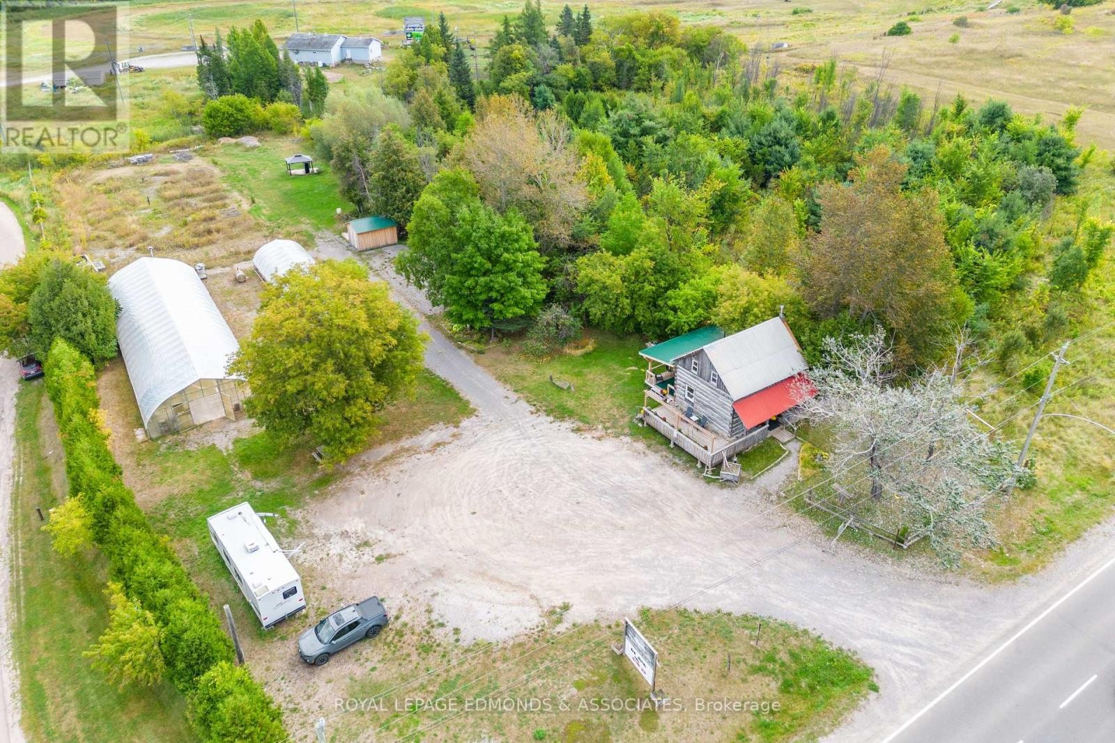 












8744 HIGHWAY 60 HIGHWAY

,
North Algona Wilberforce,




Ontario
K0J1T0


