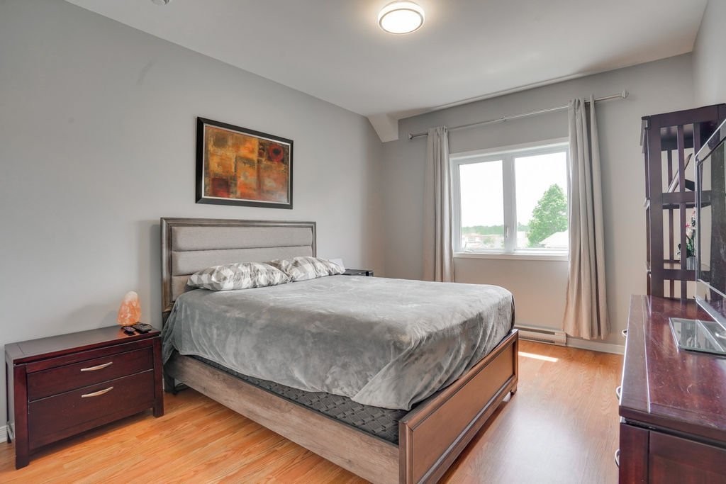 









96


Rue du Stratus

, 4,
Gatineau (Hull),




QC
J9A0B5

