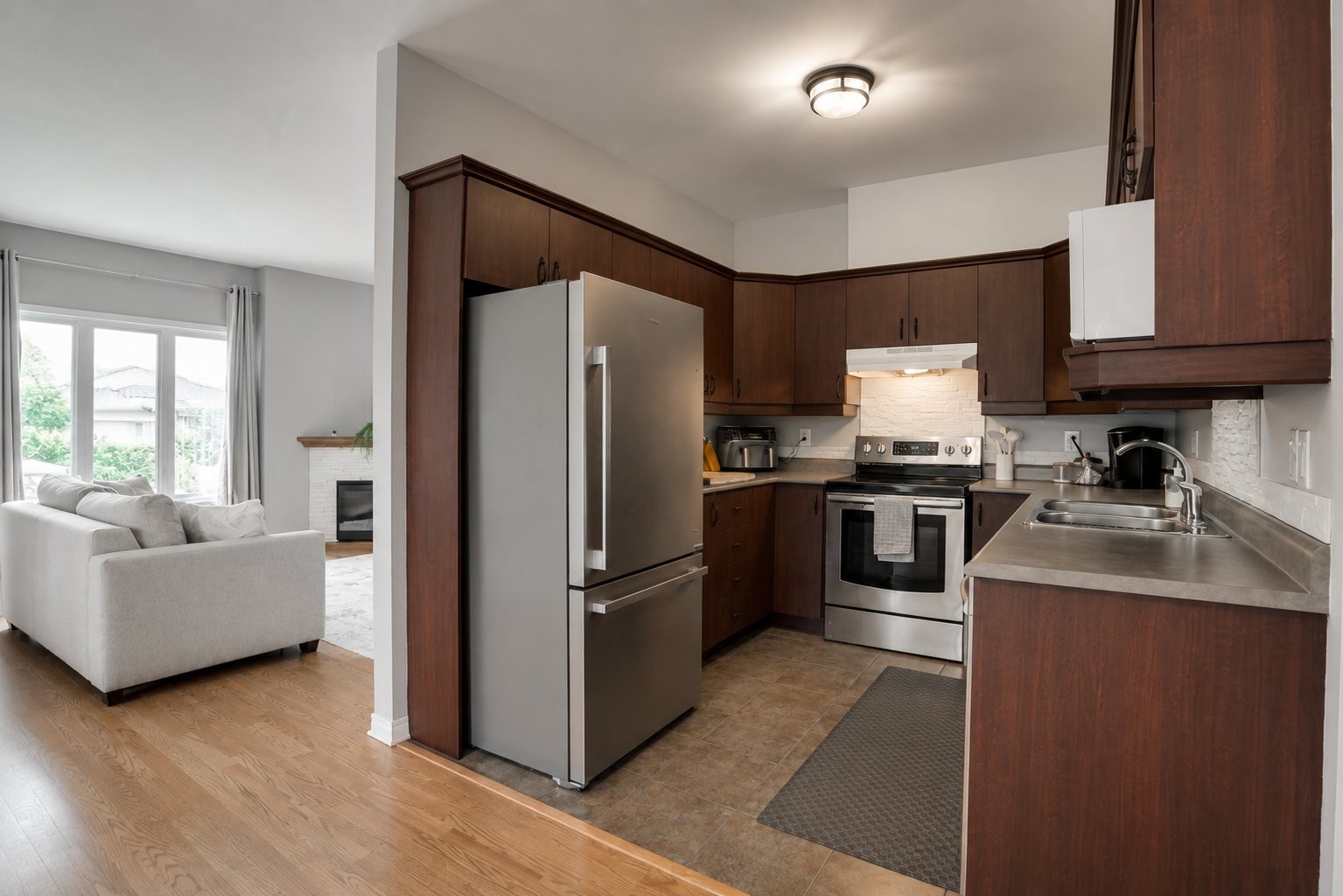 









96


Rue du Stratus

, 4,
Gatineau (Hull),




QC
J9A0B5

