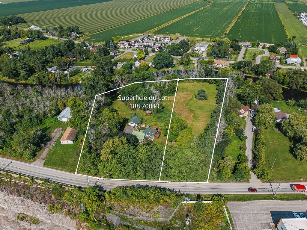 









880


Rg de l'Achigan S.

,
L'Épiphanie,




QC
J5X3M7

