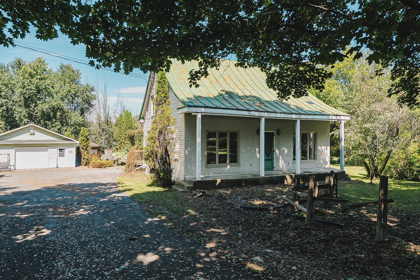 









880


Rg de l'Achigan S.

,
L'Épiphanie,




QC
J5X3M7

