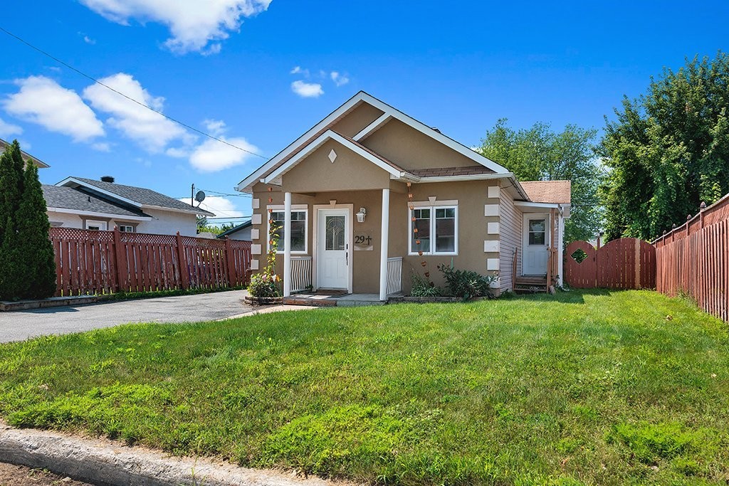 









29


Rue Michaud

,
Gatineau (Gatineau),




QC
J8T2W9

