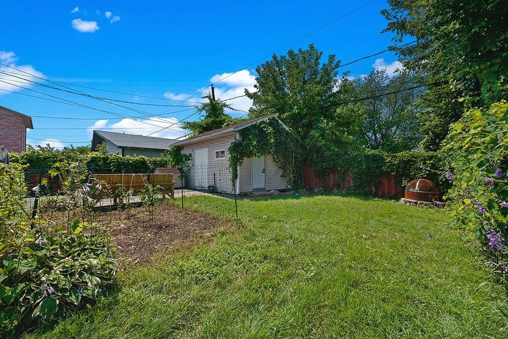 









29


Rue Michaud

,
Gatineau (Gatineau),




QC
J8T2W9

