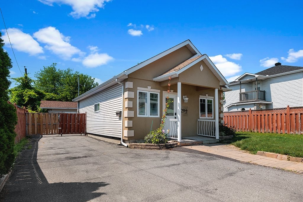 









29


Rue Michaud

,
Gatineau (Gatineau),




QC
J8T2W9

