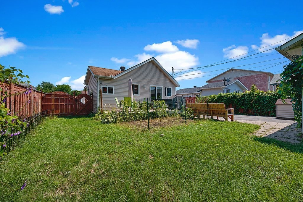 









29


Rue Michaud

,
Gatineau (Gatineau),




QC
J8T2W9

