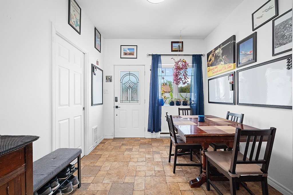 









29


Rue Michaud

,
Gatineau (Gatineau),




QC
J8T2W9

