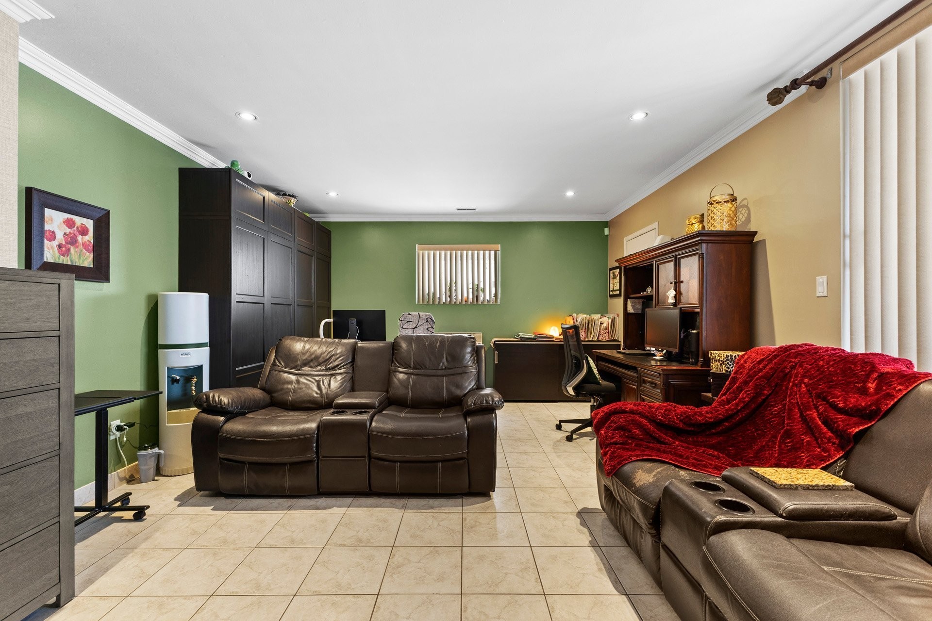 









8965


Rue Giovanni-Caboto

,
Montréal (Saint-Léonard),




QC
H1P3N8

