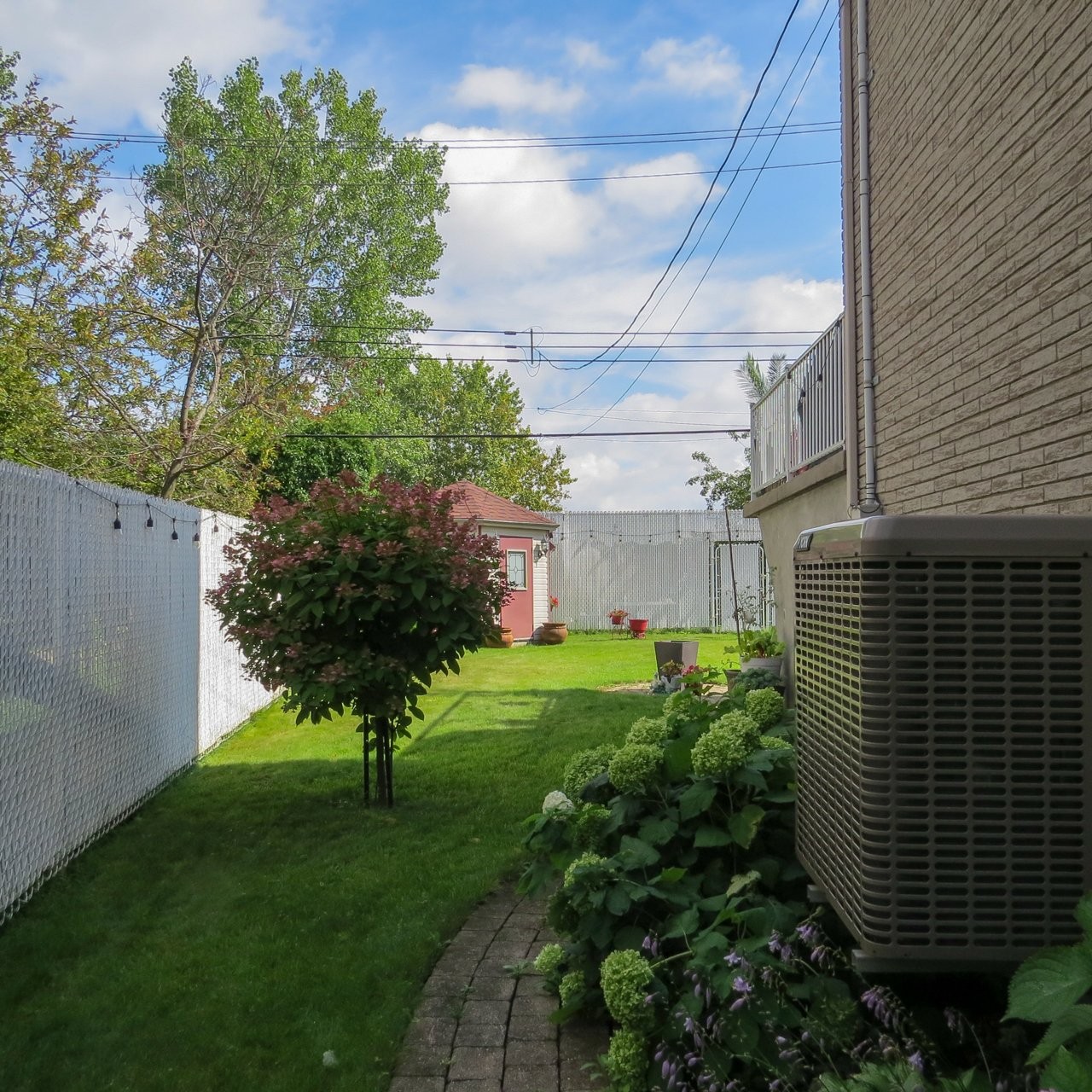 









8965


Rue Giovanni-Caboto

,
Montréal (Saint-Léonard),




QC
H1P3N8

