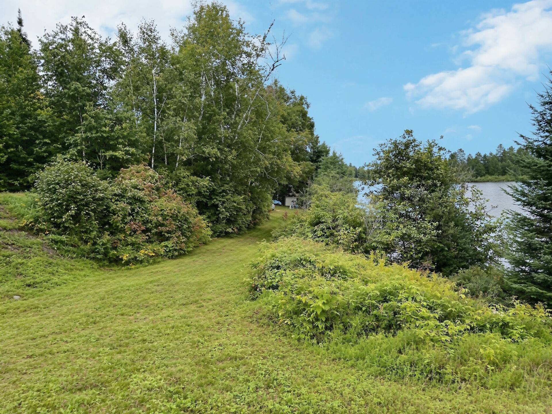 









200


Ch. du Lac-Cameron

,
Saint-Eugène-de-Guigues,







QC
J0Z3L0

