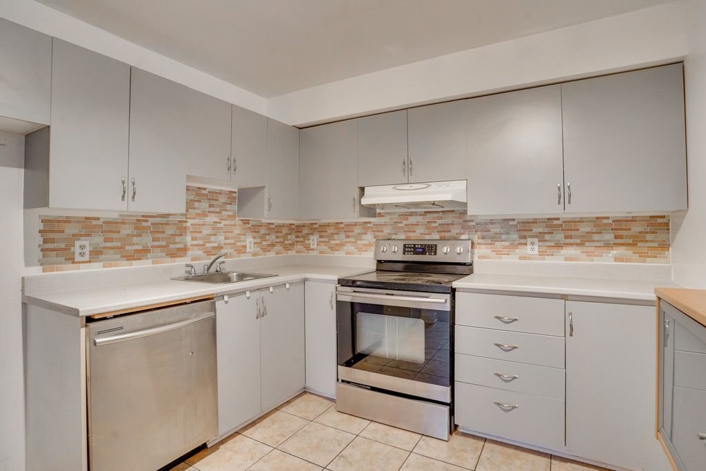 









165


Av. des Jonquilles

, 74,
Gatineau (Hull),




QC
J9A2L4

