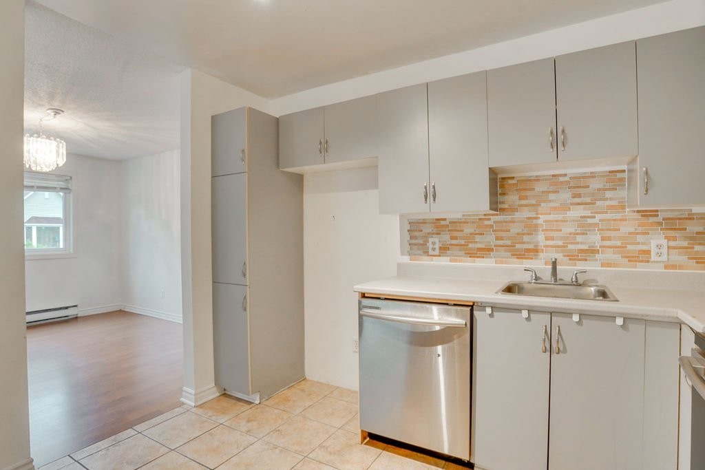 









165


Av. des Jonquilles

, 74,
Gatineau (Hull),




QC
J9A2L4

