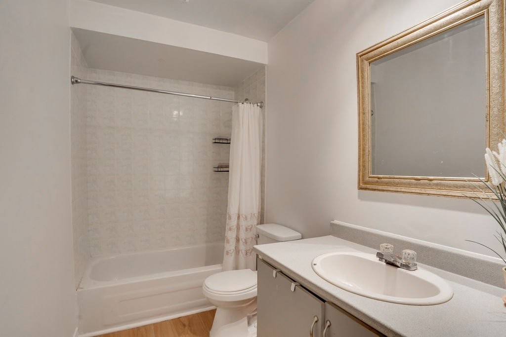 









165


Av. des Jonquilles

, 74,
Gatineau (Hull),




QC
J9A2L4

