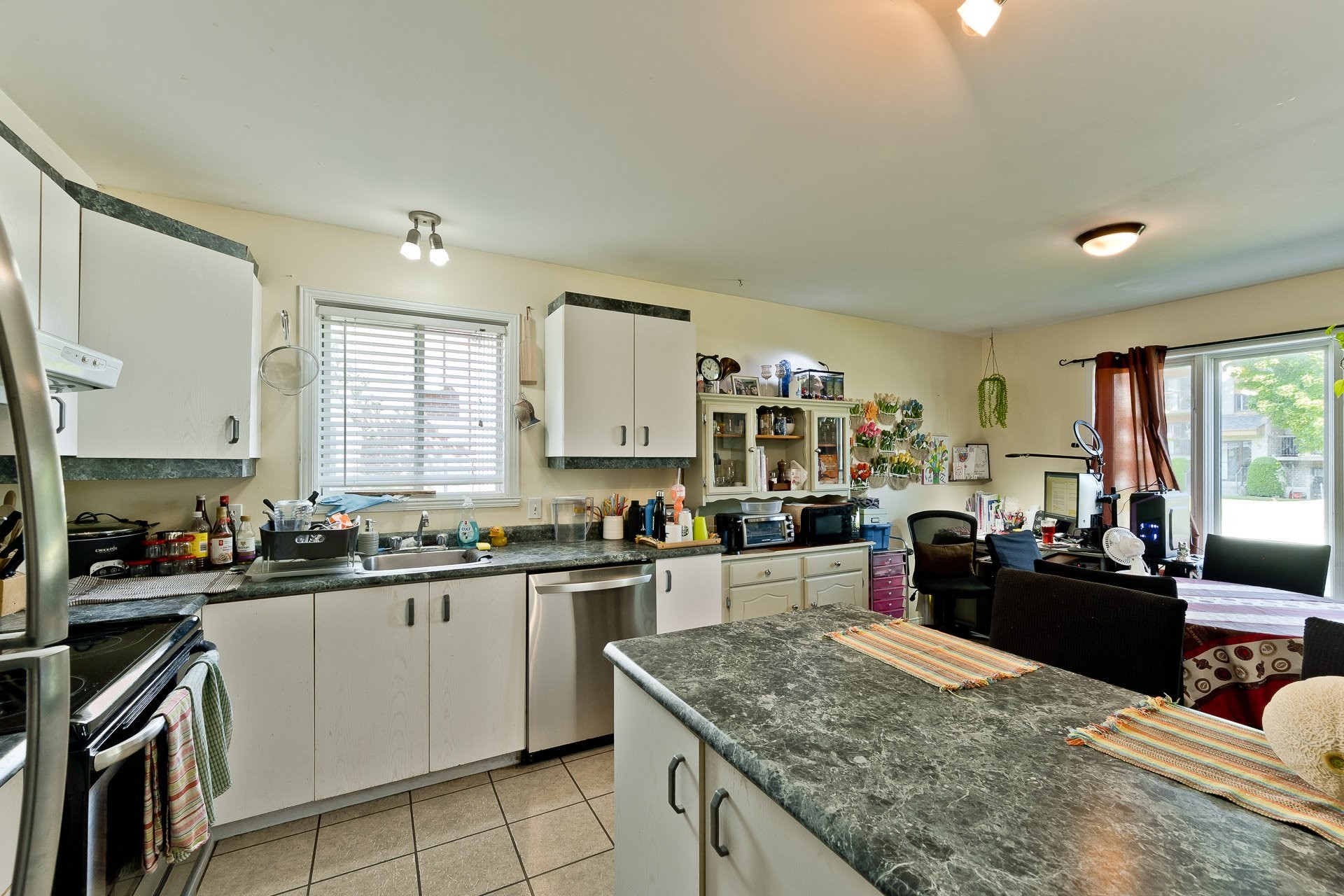









3686

 - 3690


Rue Duclos

,
Sherbrooke (Les Nations),




QC
J1L2R6


