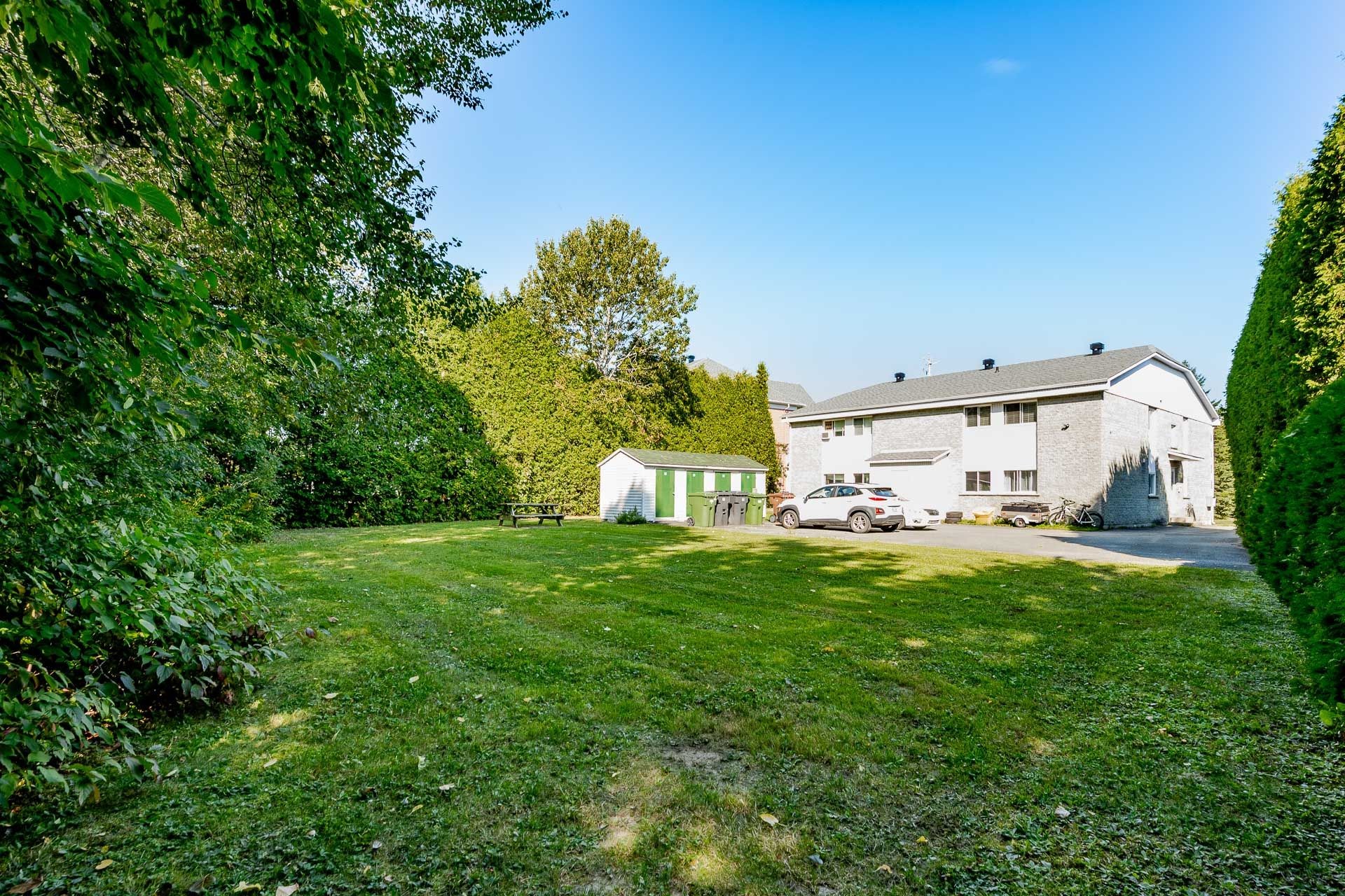 









3686

 - 3690


Rue Duclos

,
Sherbrooke (Les Nations),




QC
J1L2R6

