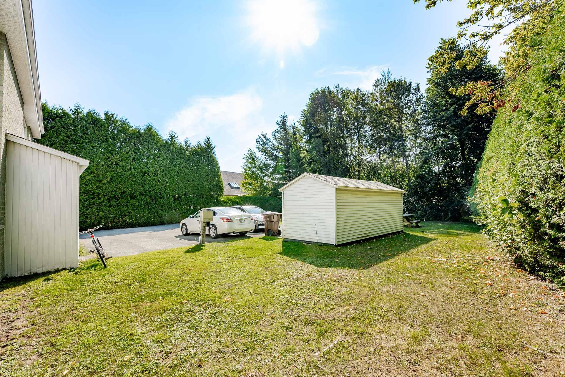 









3686

 - 3690


Rue Duclos

,
Sherbrooke (Les Nations),




QC
J1L2R6

