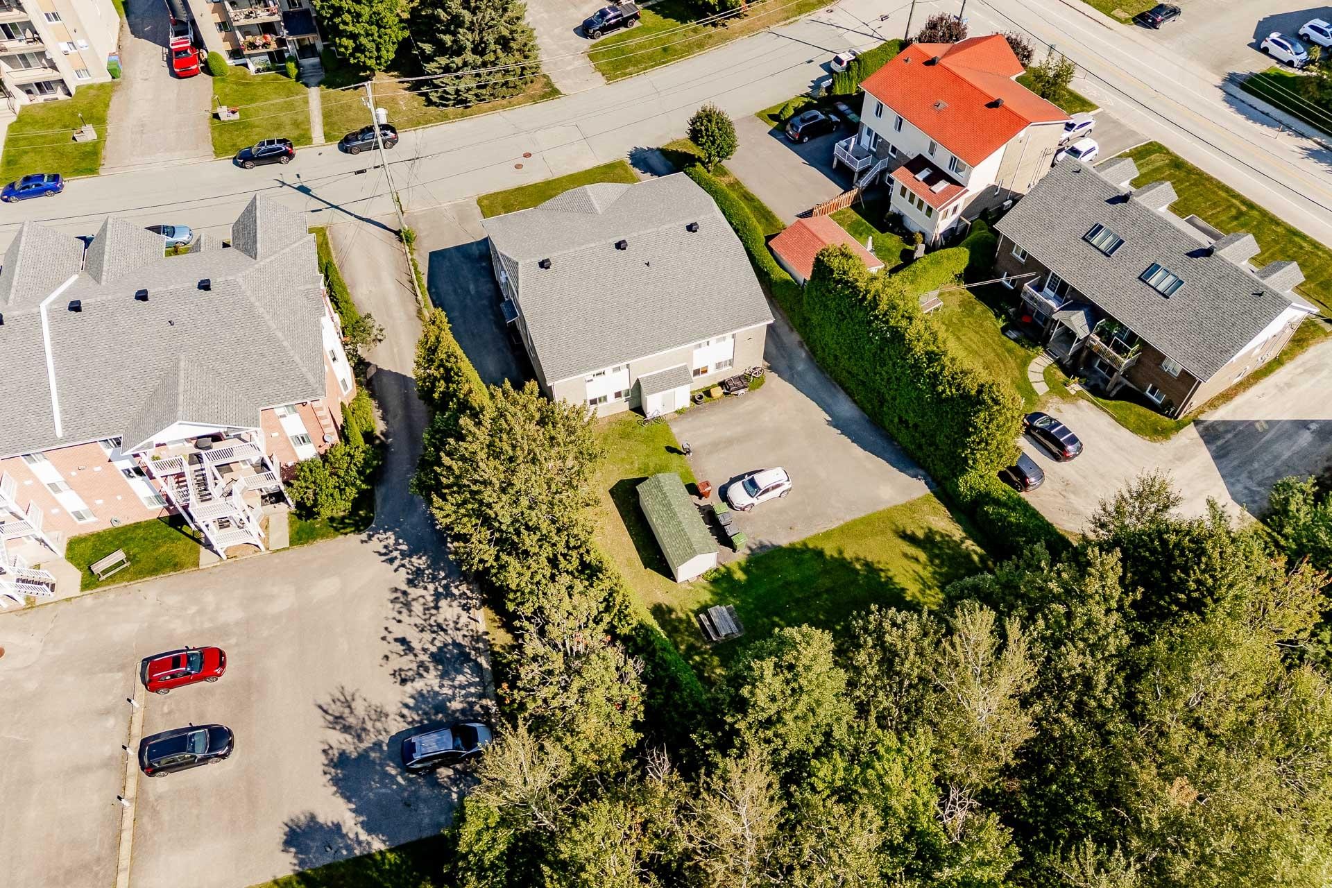 









3686

 - 3690


Rue Duclos

,
Sherbrooke (Les Nations),




QC
J1L2R6

